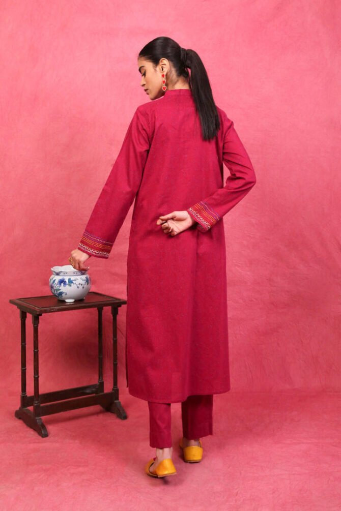 W23C1638 Red 3 800x1200