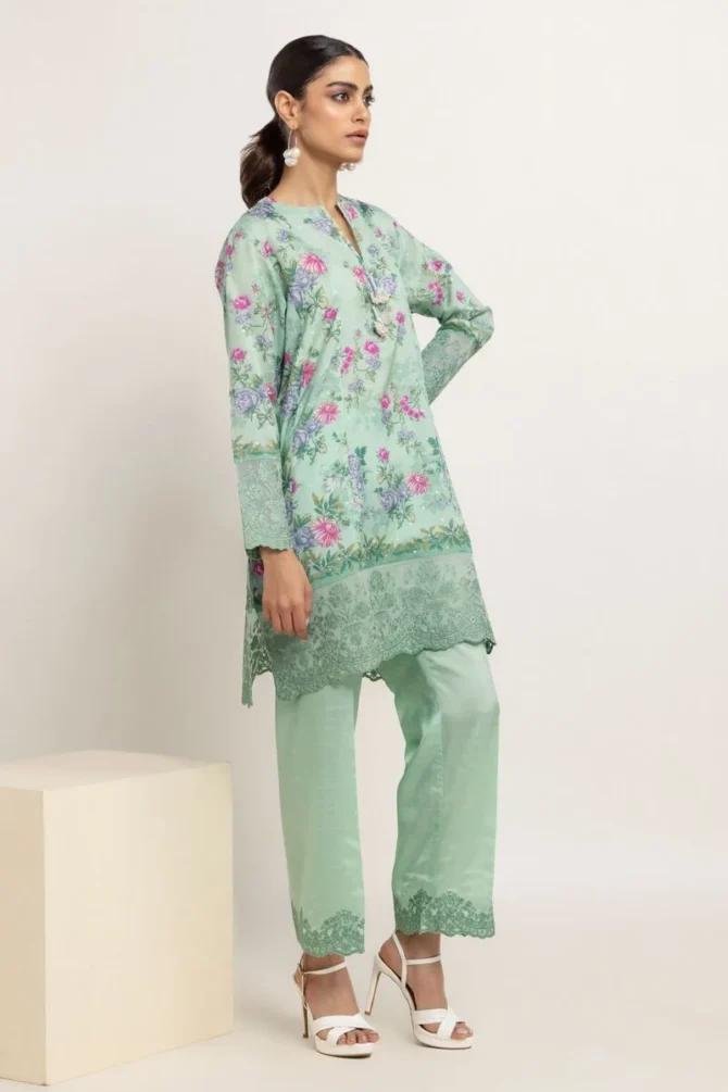 esb24109 l green 1