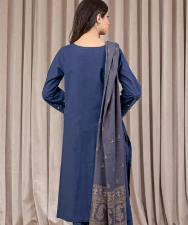 23 W WomanUnStitched EWU22V14 25055 6