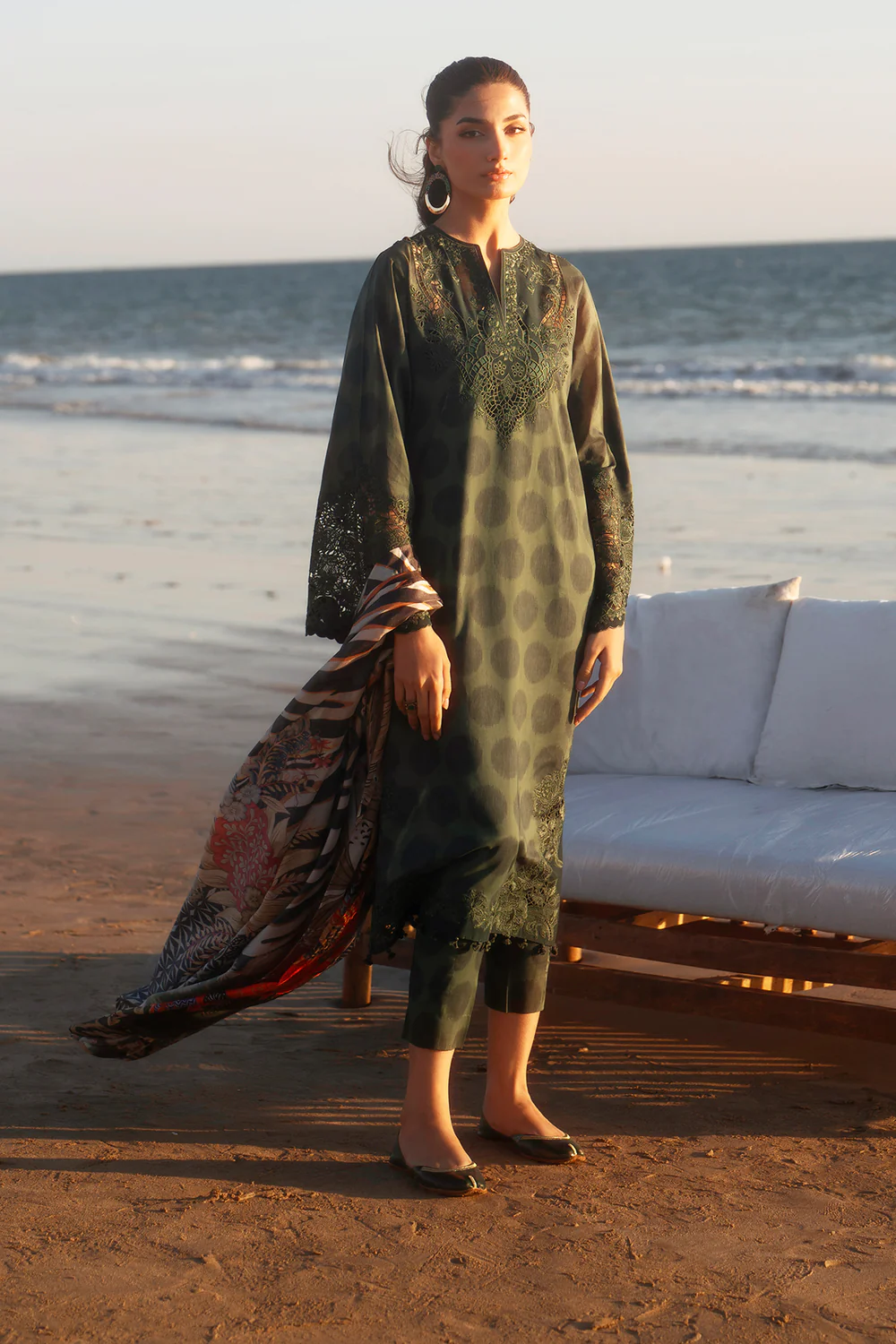 09 043a3370 537d 4c72 873c b9313acfabad webp