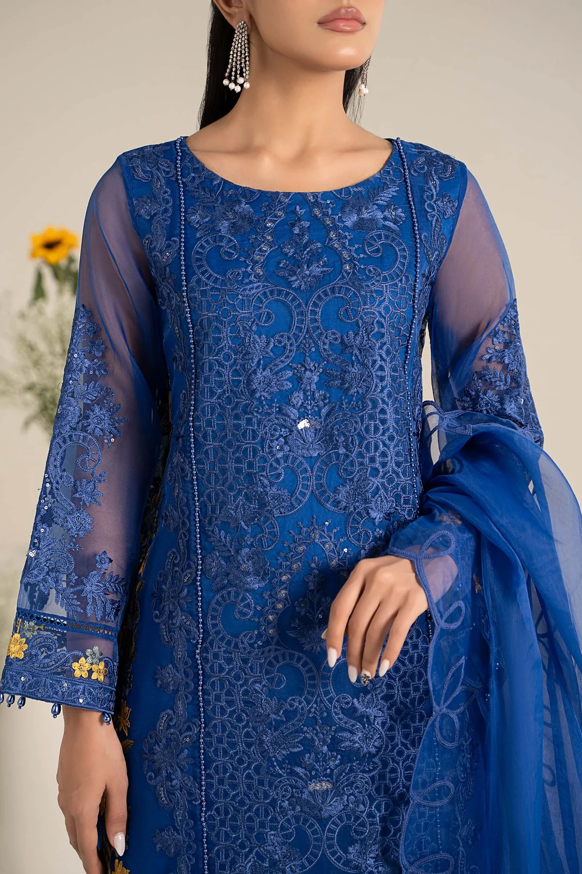 DWEF2502BlueCloseup F 1800x1800 webp