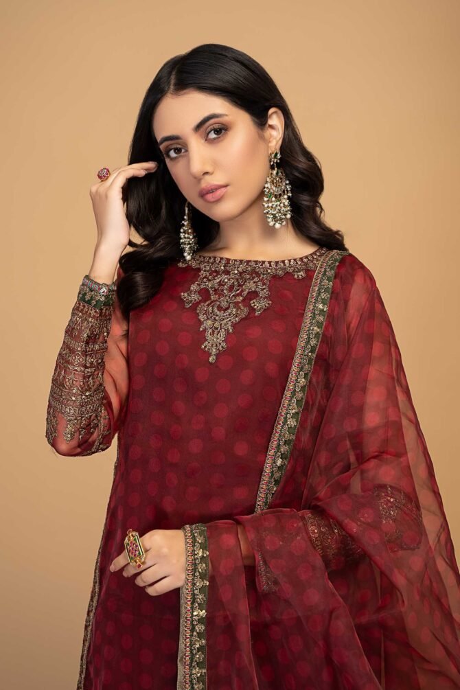 SF EF23 08 Maroonb c36a99da f5b6 432c 9d66 93cd20bcb209 2400x2400