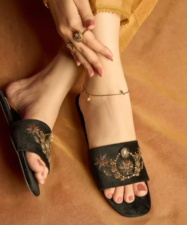 ZAH04669 copy 1800x1800