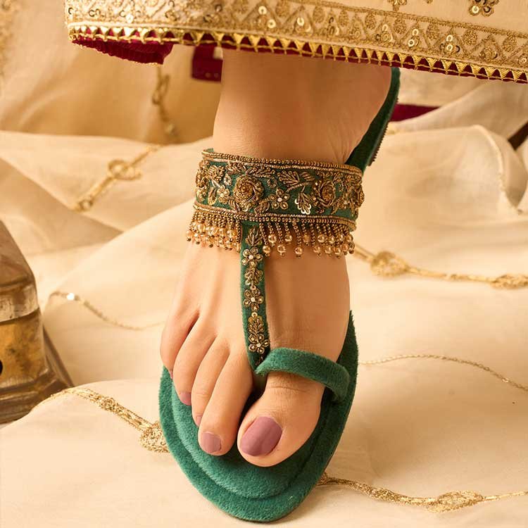 ZAH05256 copy 1800x1800