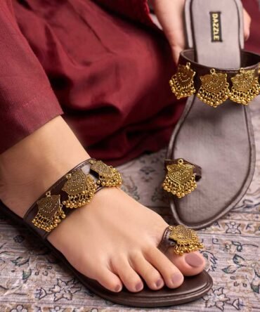 ZAH09513 copy 1800x1800