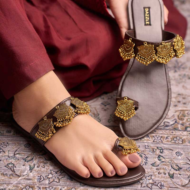 ZAH09513 copy 1800x1800