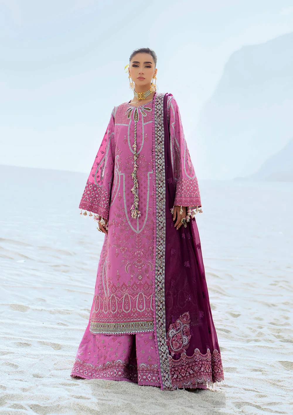 aik atelier lawn 25 vol 1 raqs look 01 1