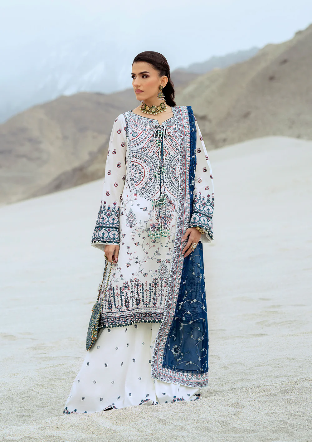aik atelier lawn 25 vol 1 raqs look 02 1