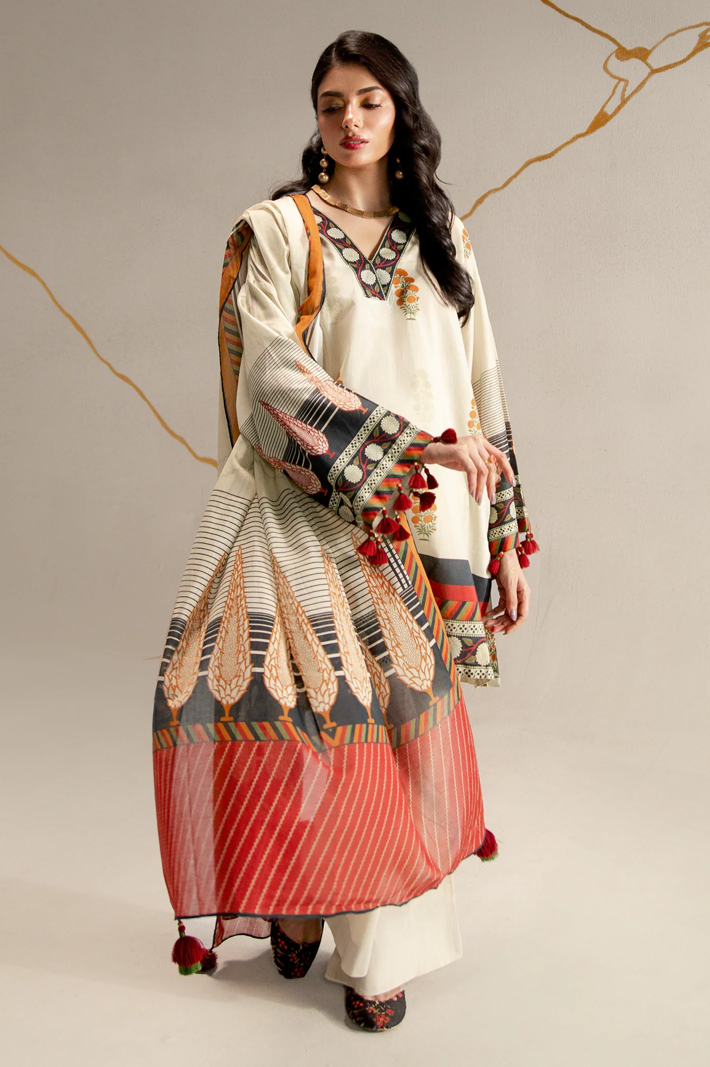 WU32075 BEIGE 01 68db9076 d0bf 411b bcbf 9460f1cfada3