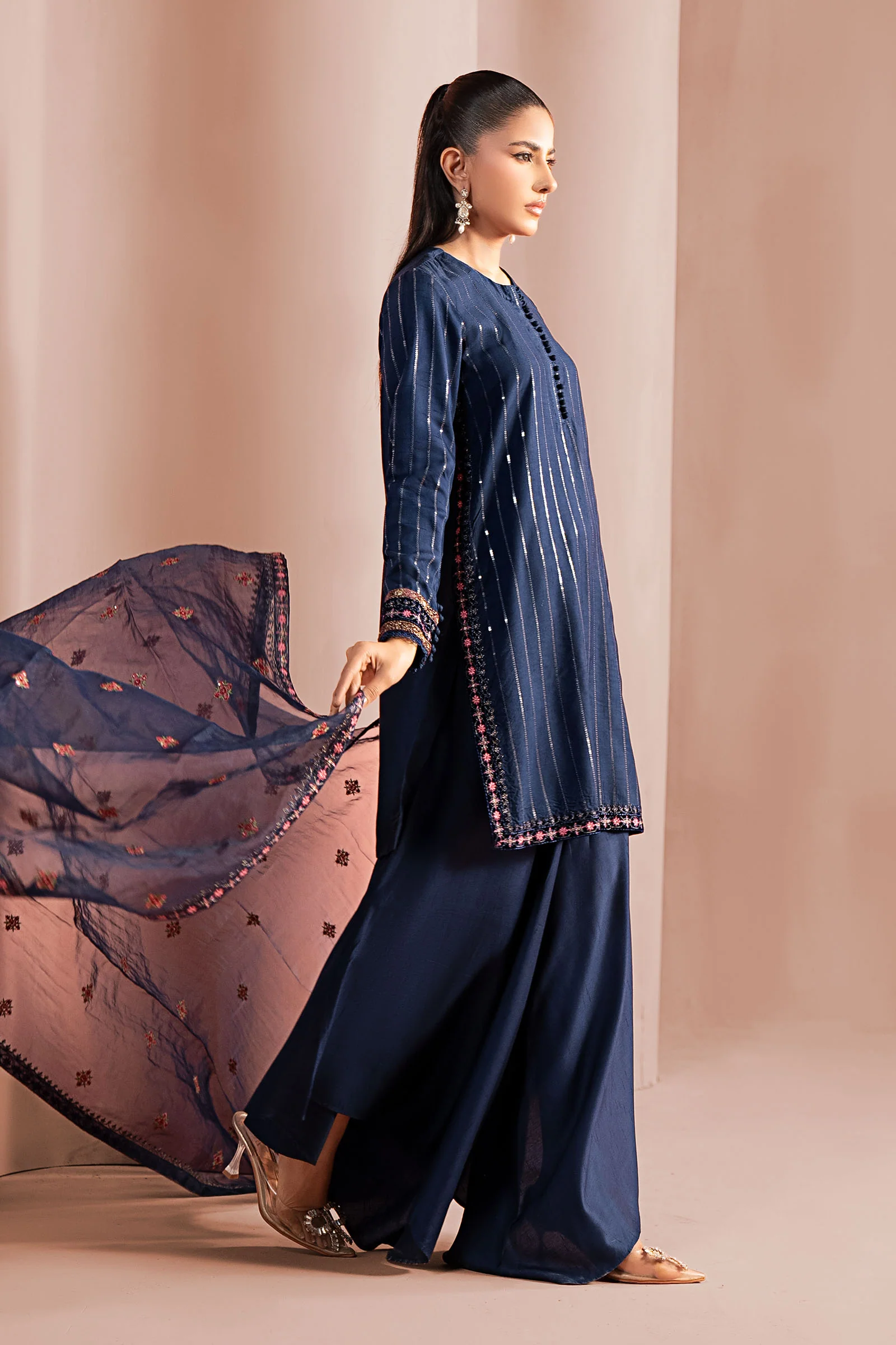 DWW2563BlueSide B 2400x2400