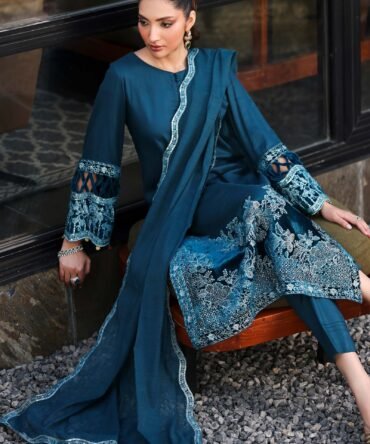 DW W 25 48 Teal Closeup C 2400x2400